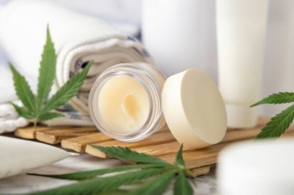 Den naturlige gigtdæmper: Cbd creme vinder frem